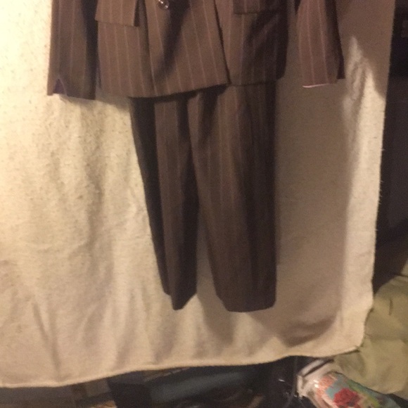 Women’s pants suit - Picture 2 of 3